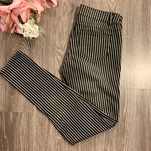 Free Culture Skinny Jeans